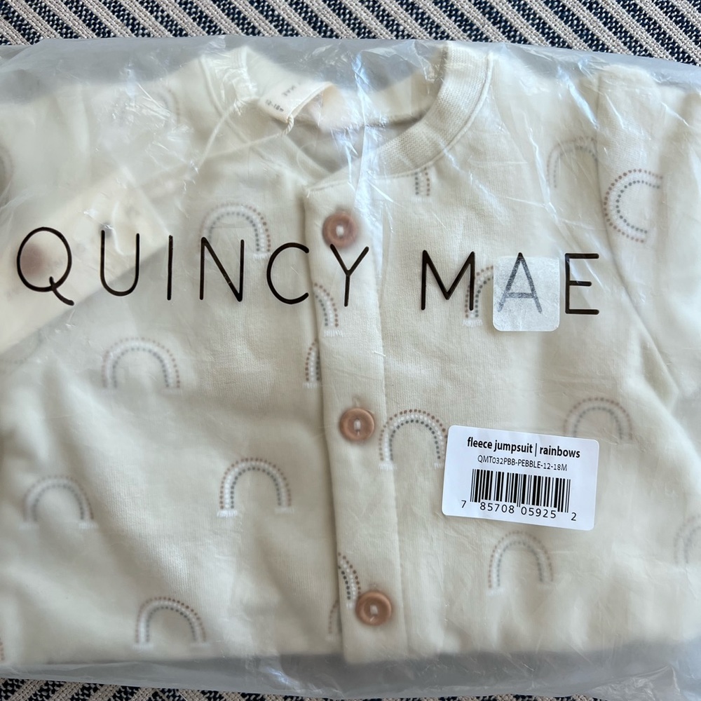 NIB Quincy Mae Rainbows Fleece Jumpsuit 12-18 Months